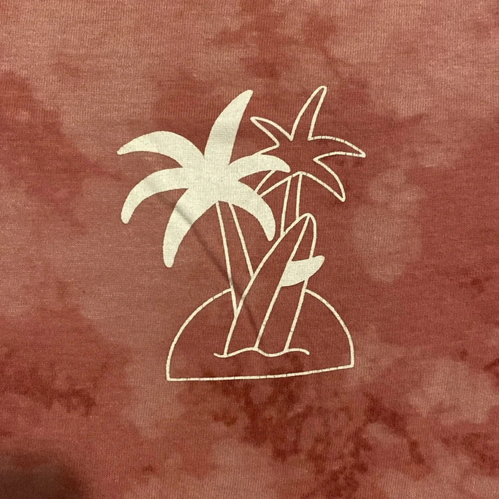 Old Navy Beach Tee - Picture 3 of 5